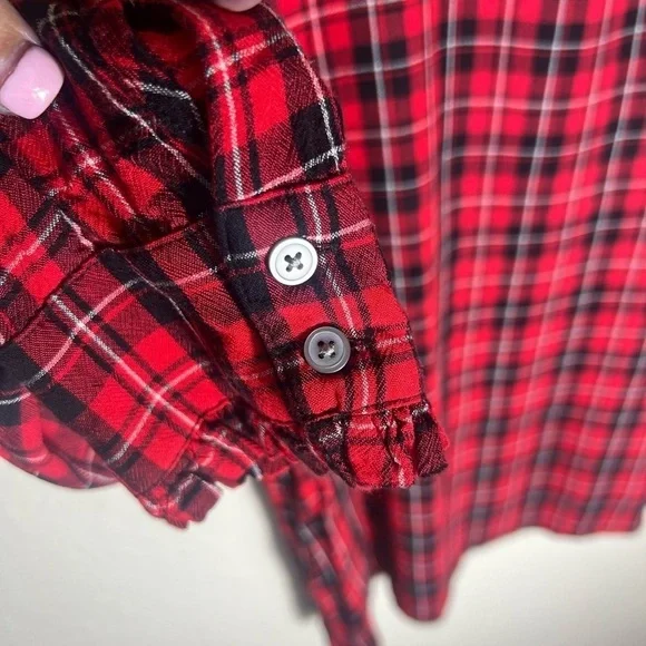 MEDIUM Loft Women's Plaid Ruffle Cuff Blouse
Top - Picture 13 of 14